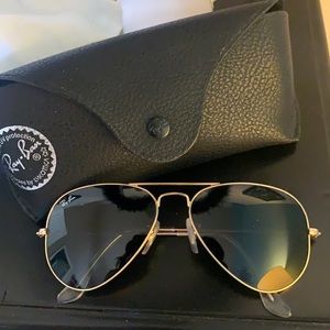 Aviator black and gold ray ban sunglasses